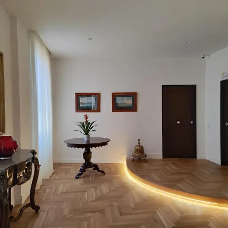 Santa Lucia Luxury شقة